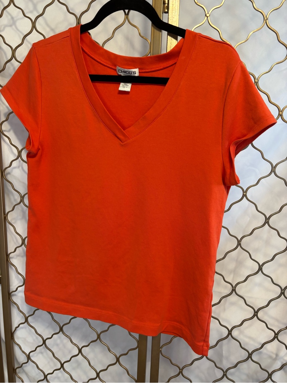 Chico's Short-Sleeve V-Neck Tee in Bright Orange size 3